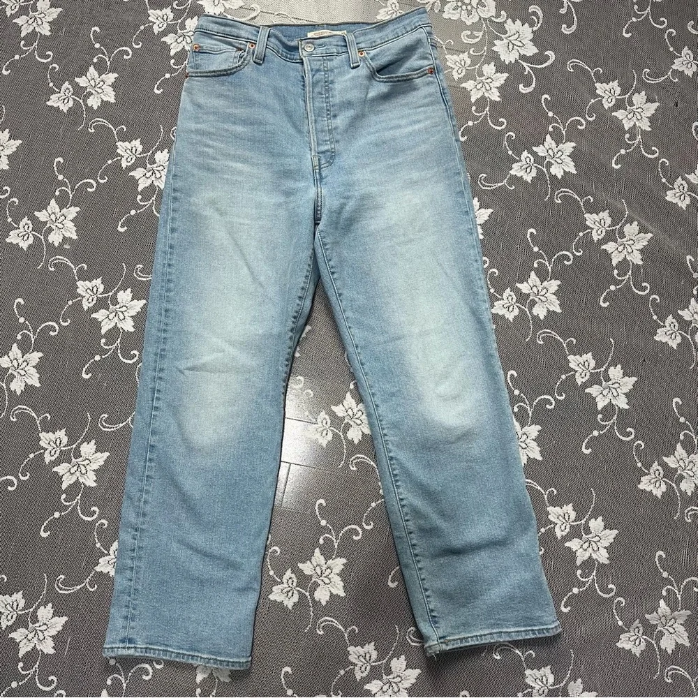 Levis Ribcage Straight Ankle Jeans in  Blue Sz 29 - Picture 2 of 13